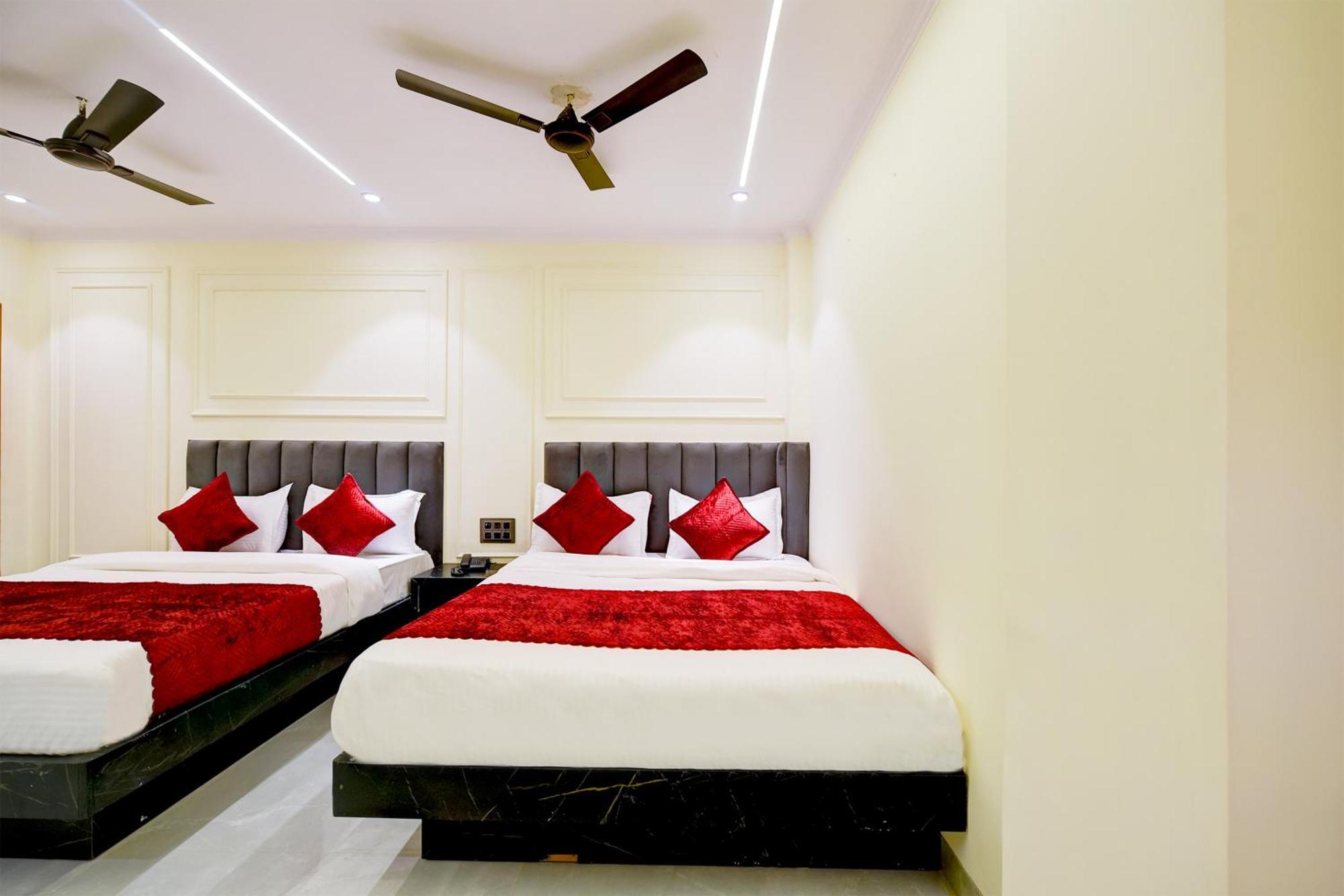 Hotel Surya Plaza Nowe Delhi Zewnętrze zdjęcie