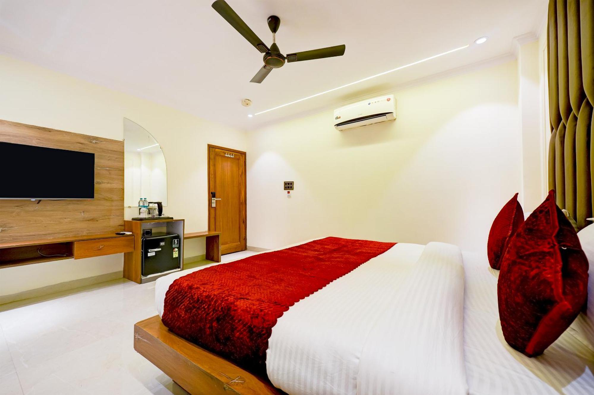 Hotel Surya Plaza Nowe Delhi Zewnętrze zdjęcie