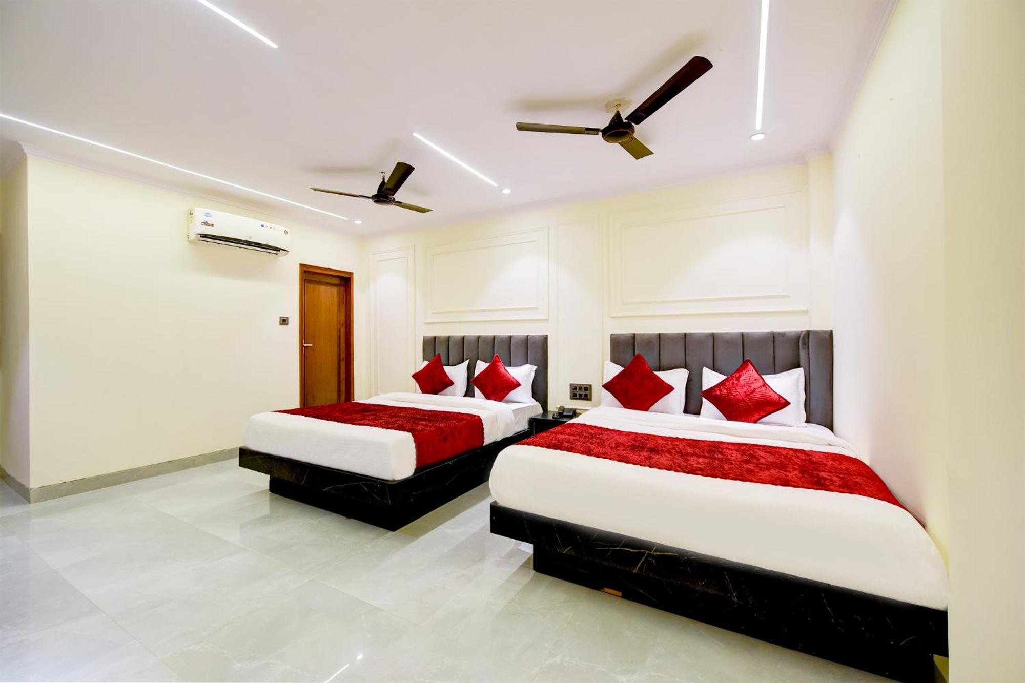 Hotel Surya Plaza Nowe Delhi Zewnętrze zdjęcie